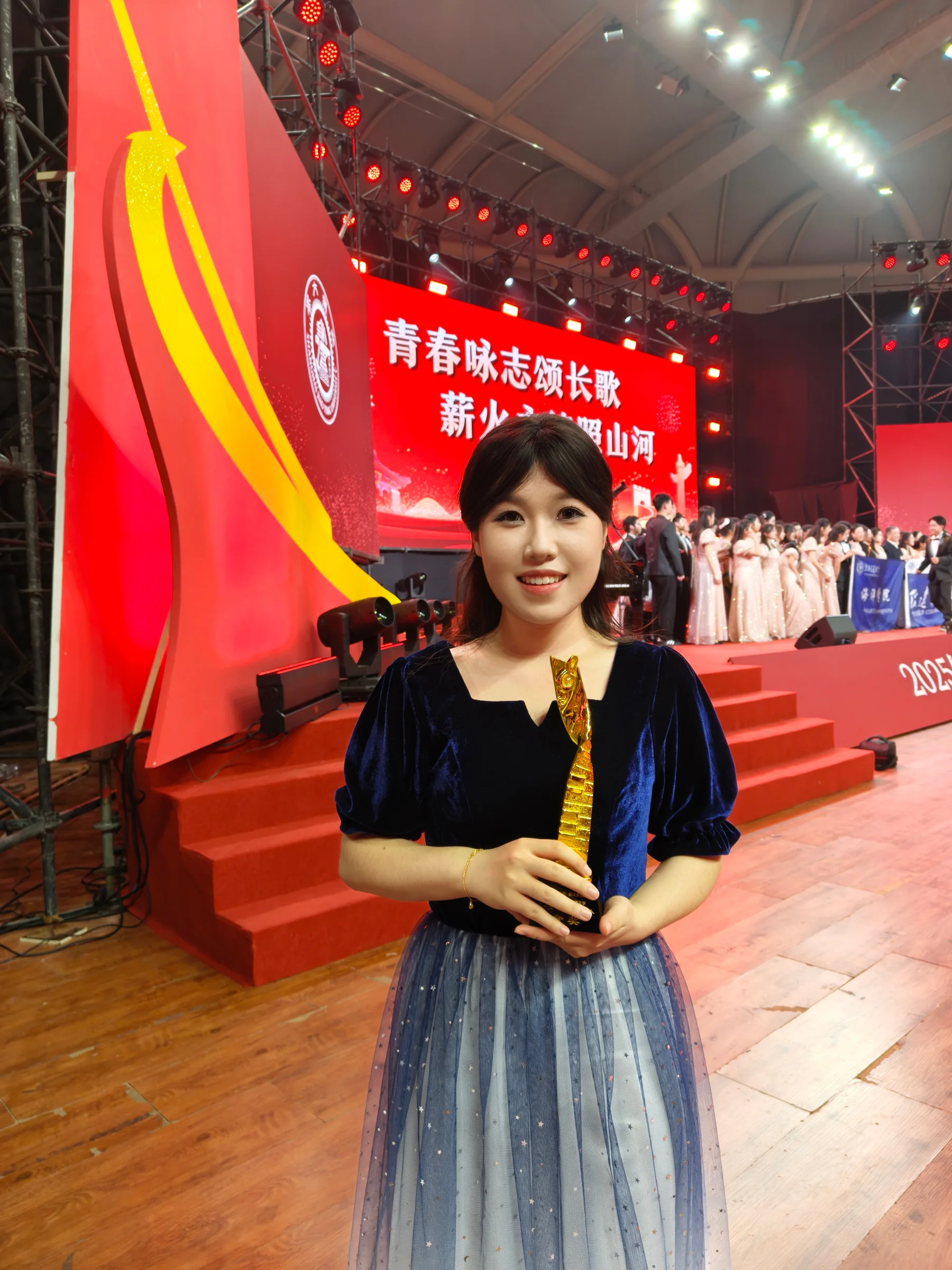 刘乐仪在一二九师生歌会现场